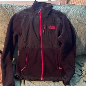 XS Women’s The North Face winter jacket- pink and black